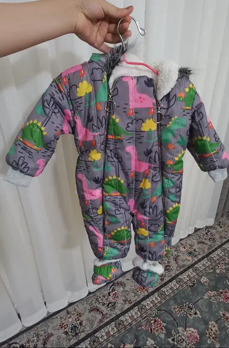 سرهمی نوزاد|کفش و لباس بچه|پرند, فاز ۶|دیوار