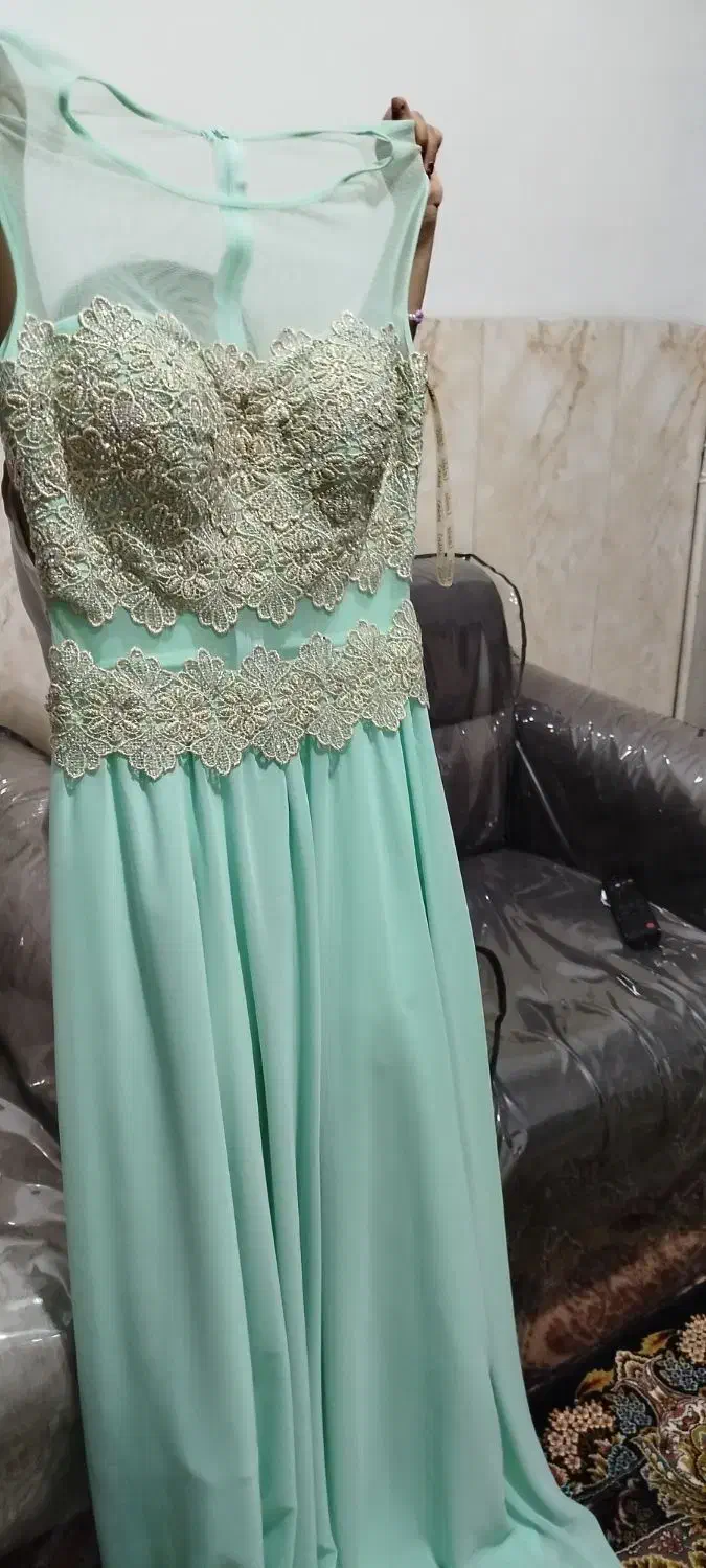 لباس مجلسی|لباس|قم, ولیعصر|دیوار