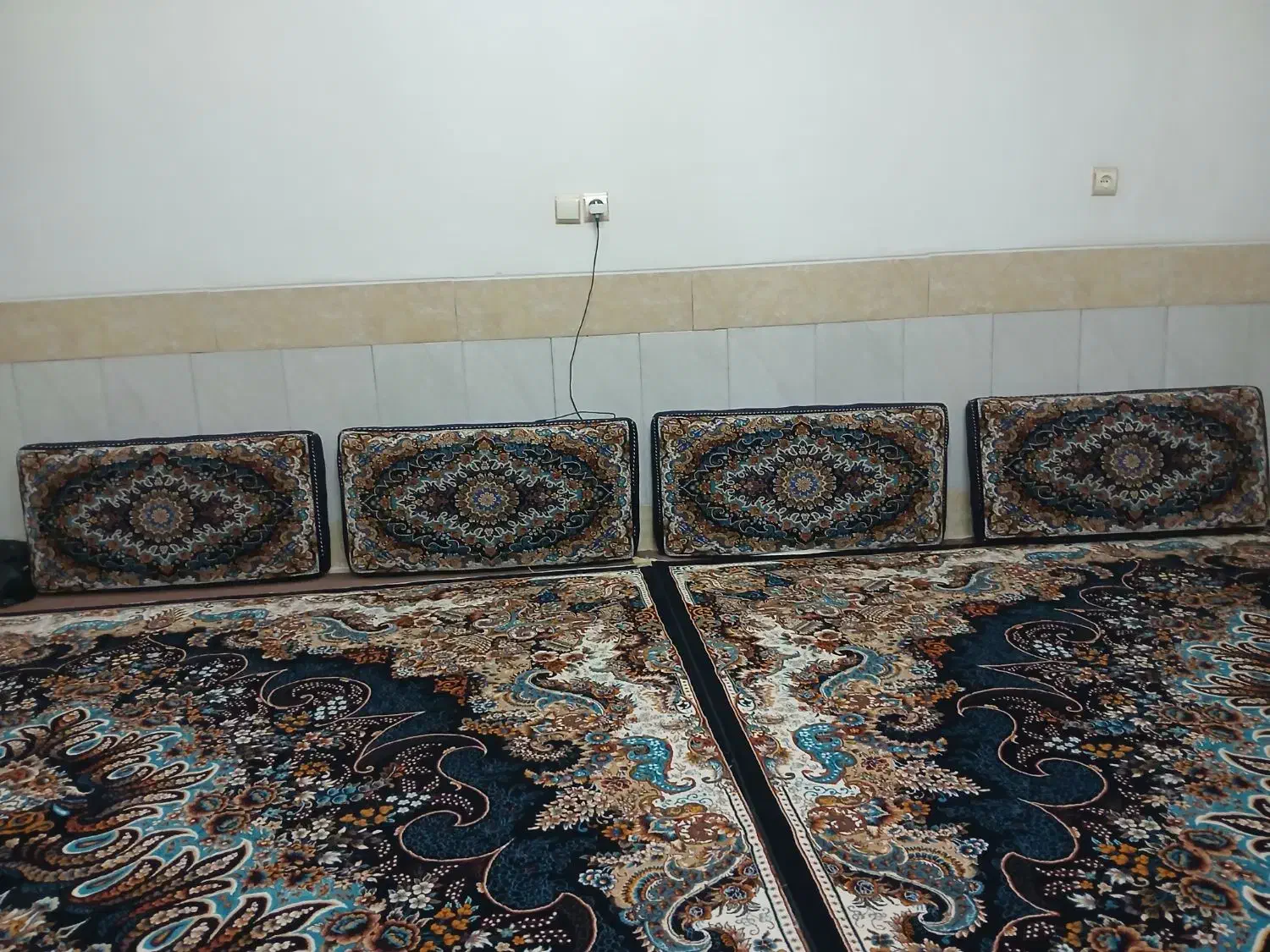 پشتی|پشتی|قم, علی آباد سعدگان|دیوار