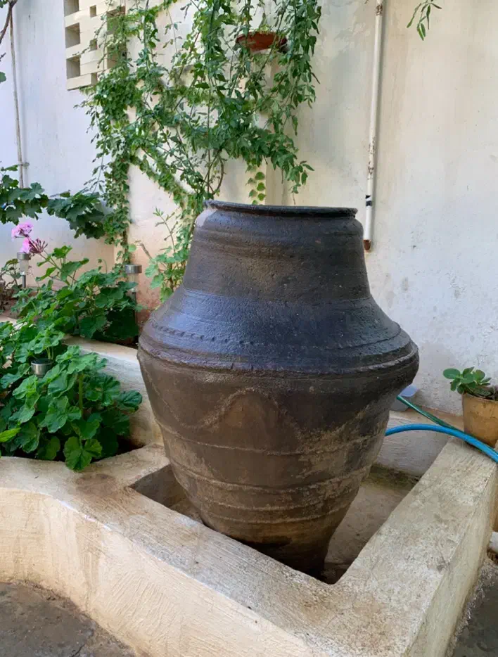 خمره قاجاری|کلکسیون اشیاء عتیقه|شیراز, قلات|دیوار