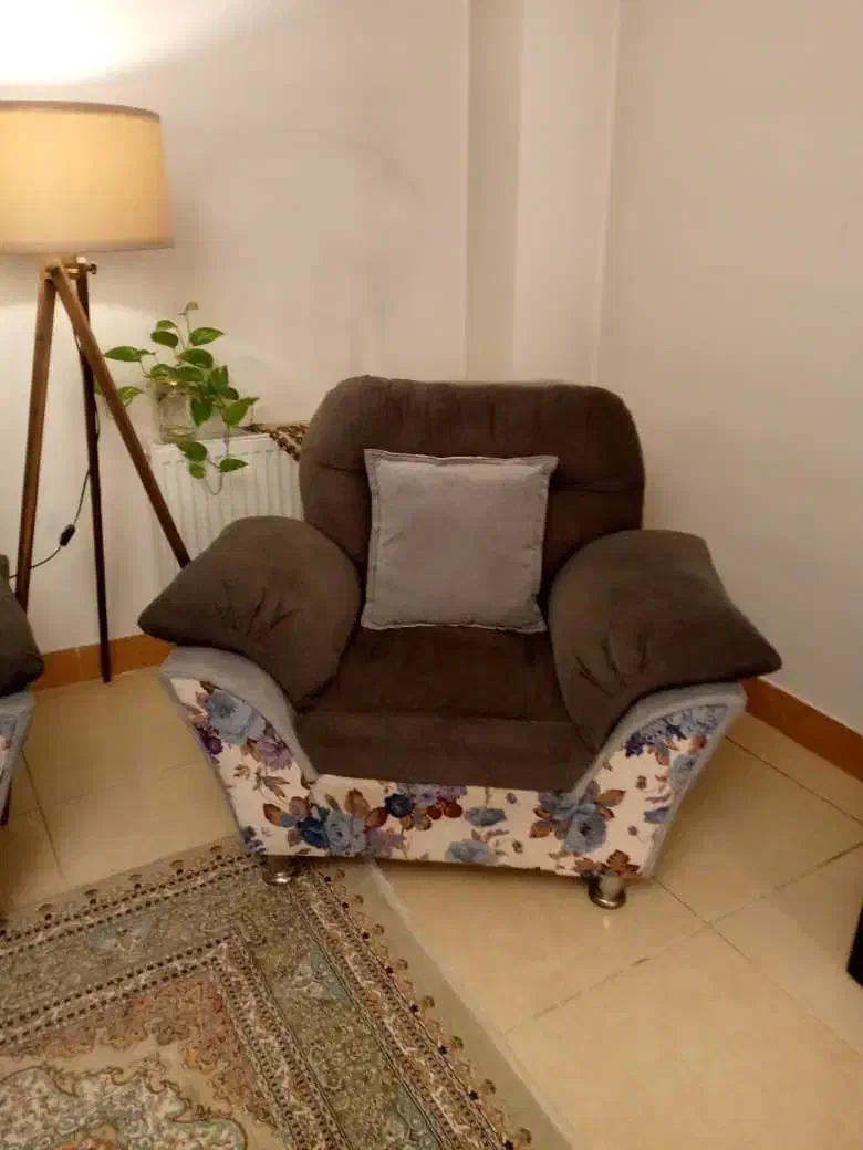 مبل به همراه میز وسط و عسلی|مبلمان خانگی و میز عسلی|کرج, ساماندهی|دیوار