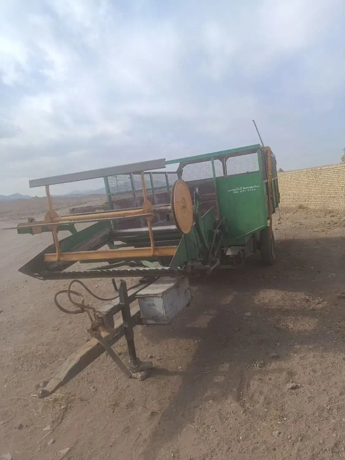 دستگاه درو|خدمات حمل و نقل|تربت‌حیدریه, مسجد جامع|دیوار