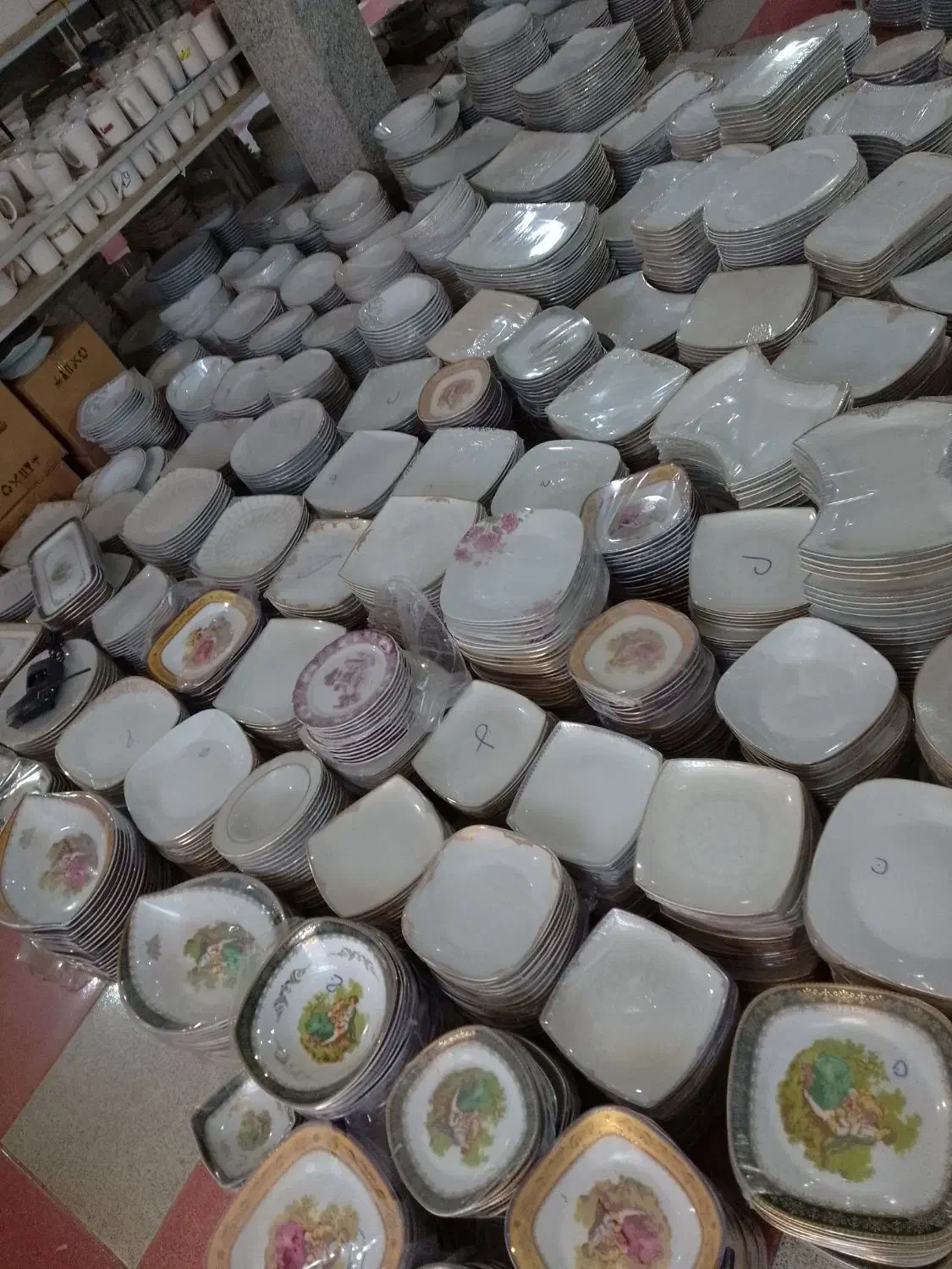 چینی کیلویی|ظروف سرو و پذیرایی|کوهدشت, |دیوار