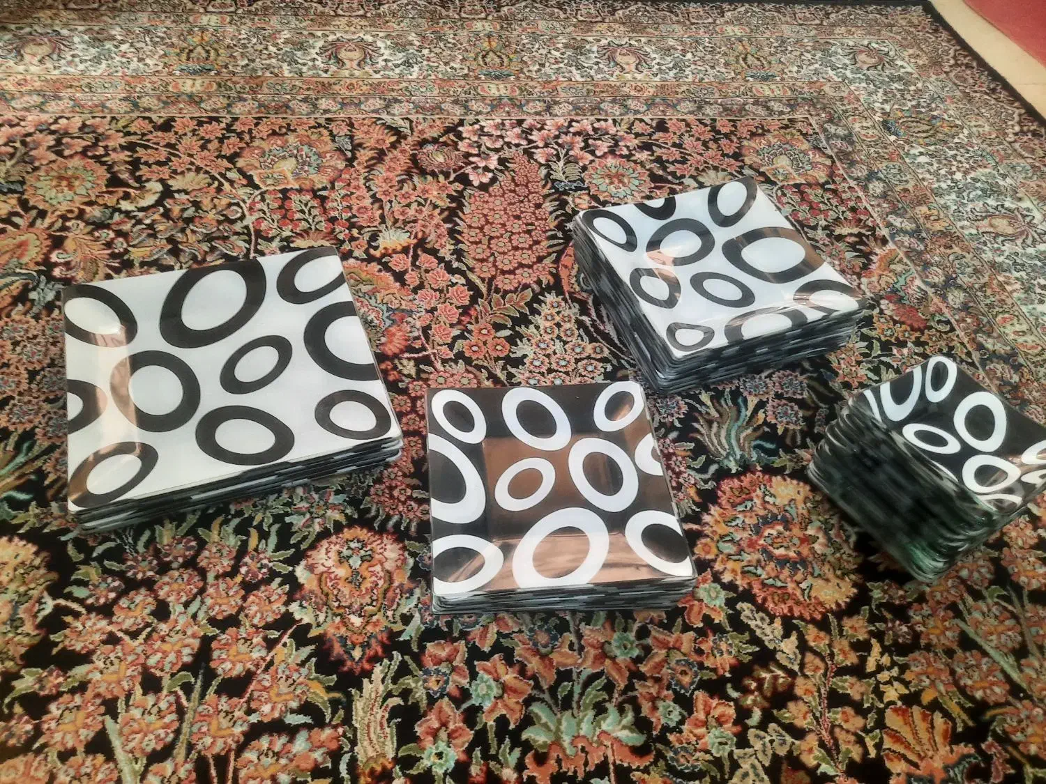 ظرف یا کاسه بشقاب پذیرایی شیشه ایی|ظروف سرو و پذیرایی|ری, فیروزآبادی|دیوار