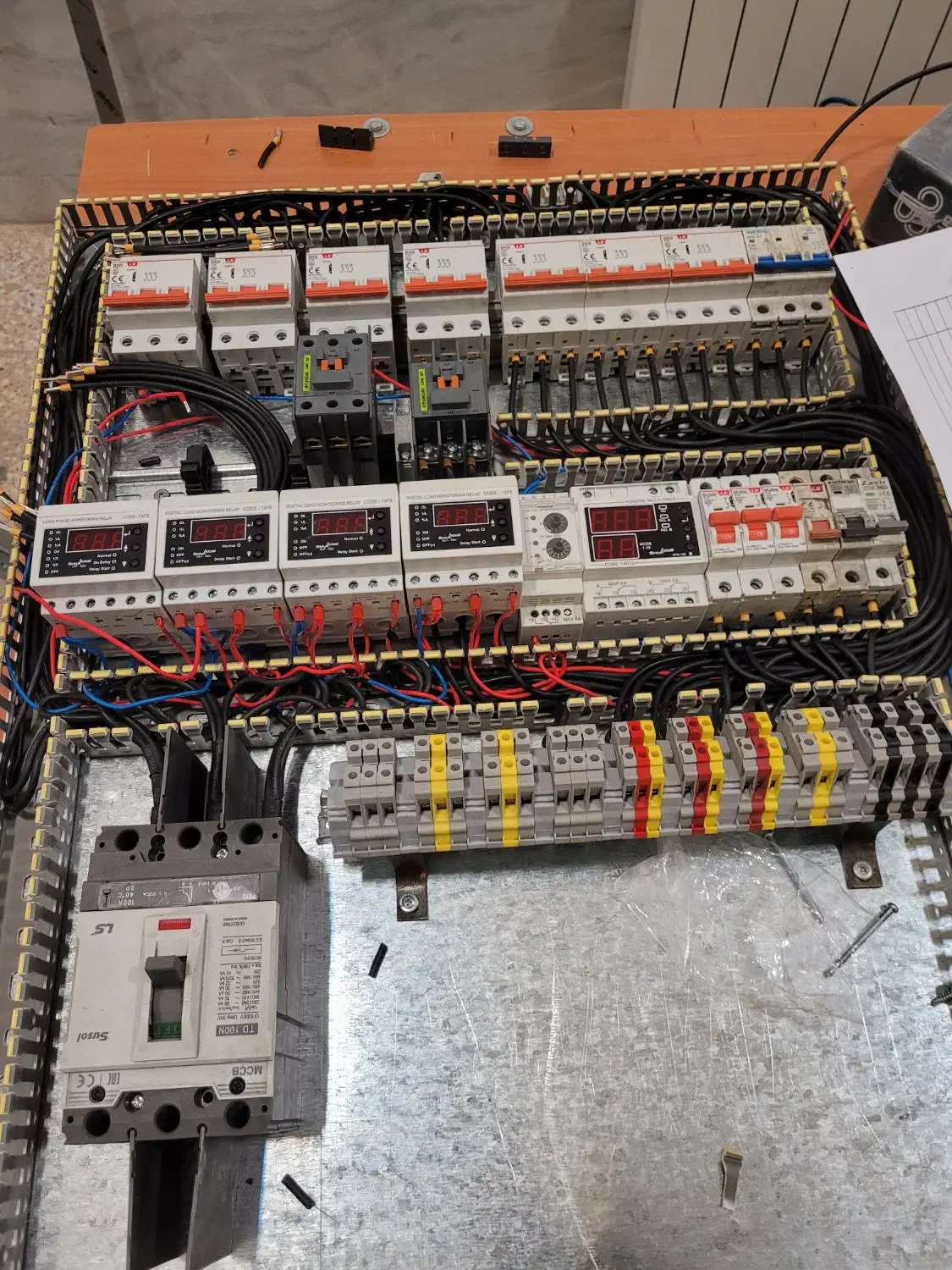 برق صنعتی|خدمات پیشه و مهارت|قم, زنبیل آباد|دیوار