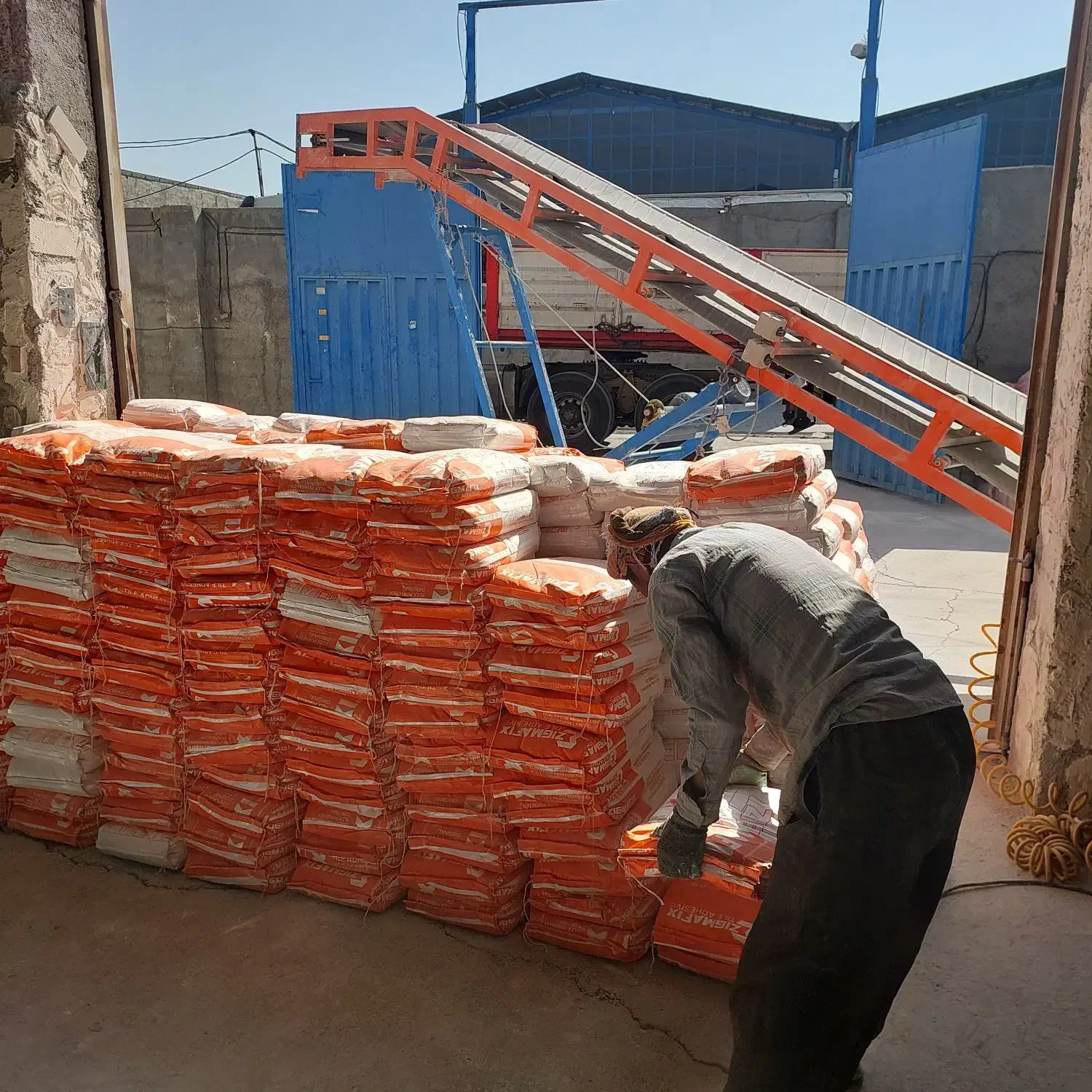 نیازمند کارگر ایرانی|استخدام معماری، عمران و ساختمانی|پاکدشت, پاکدشت (مامازند)|دیوار