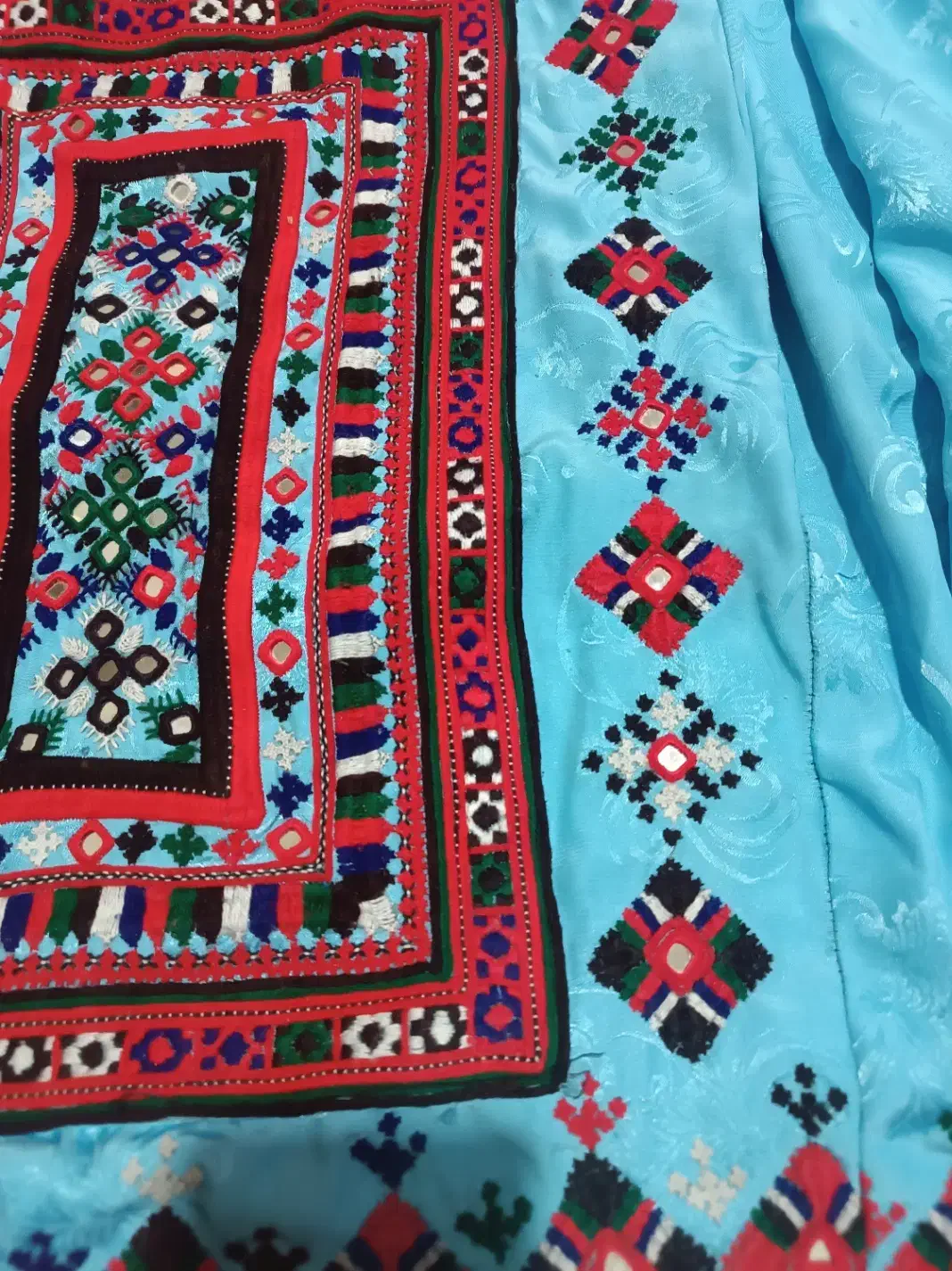 لباس دست دوز|لباس|چابهار, |دیوار