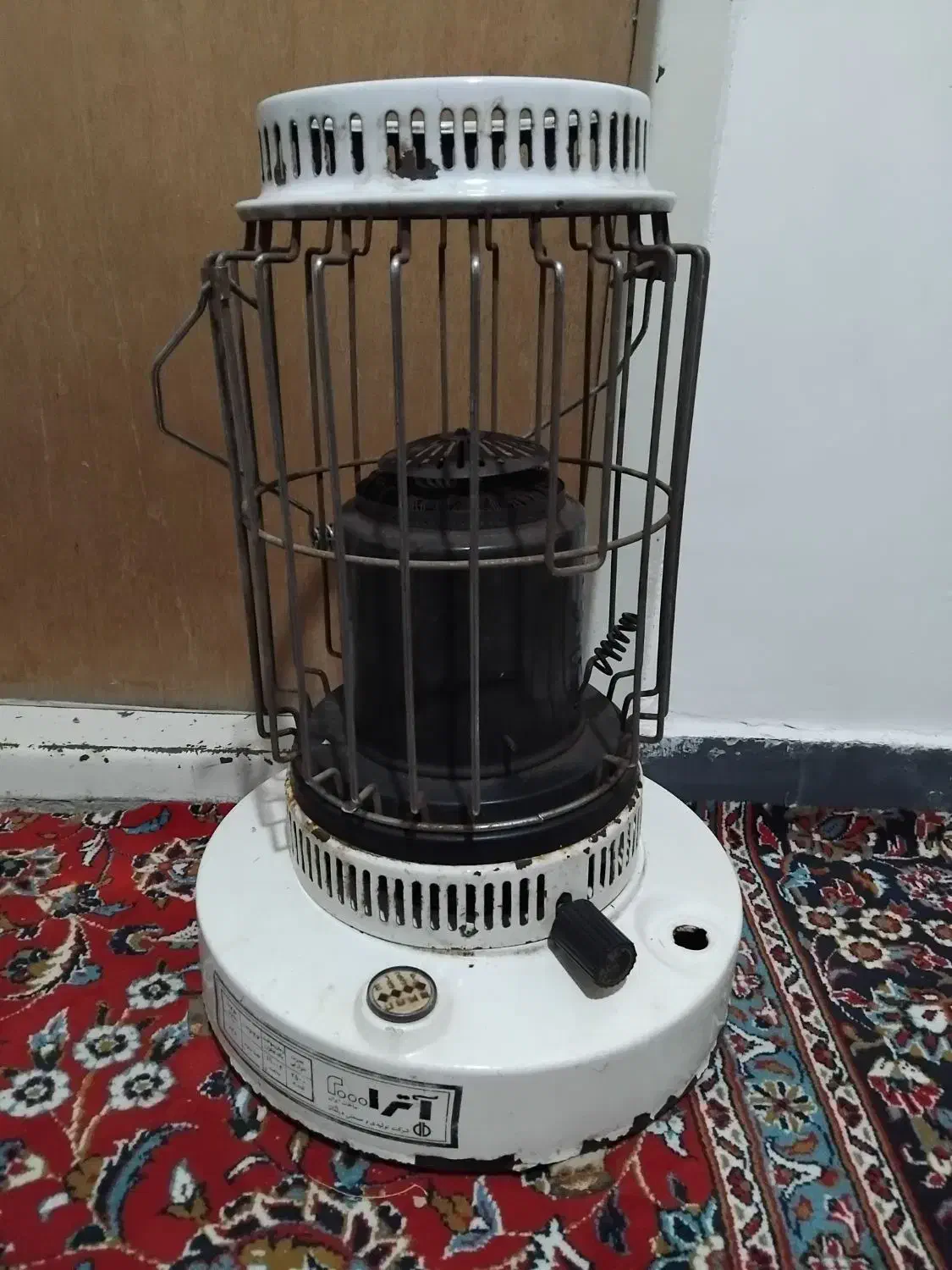 چراغ گردسوزاترا|لامپ و چراغ|سبزوار, هویزه|دیوار