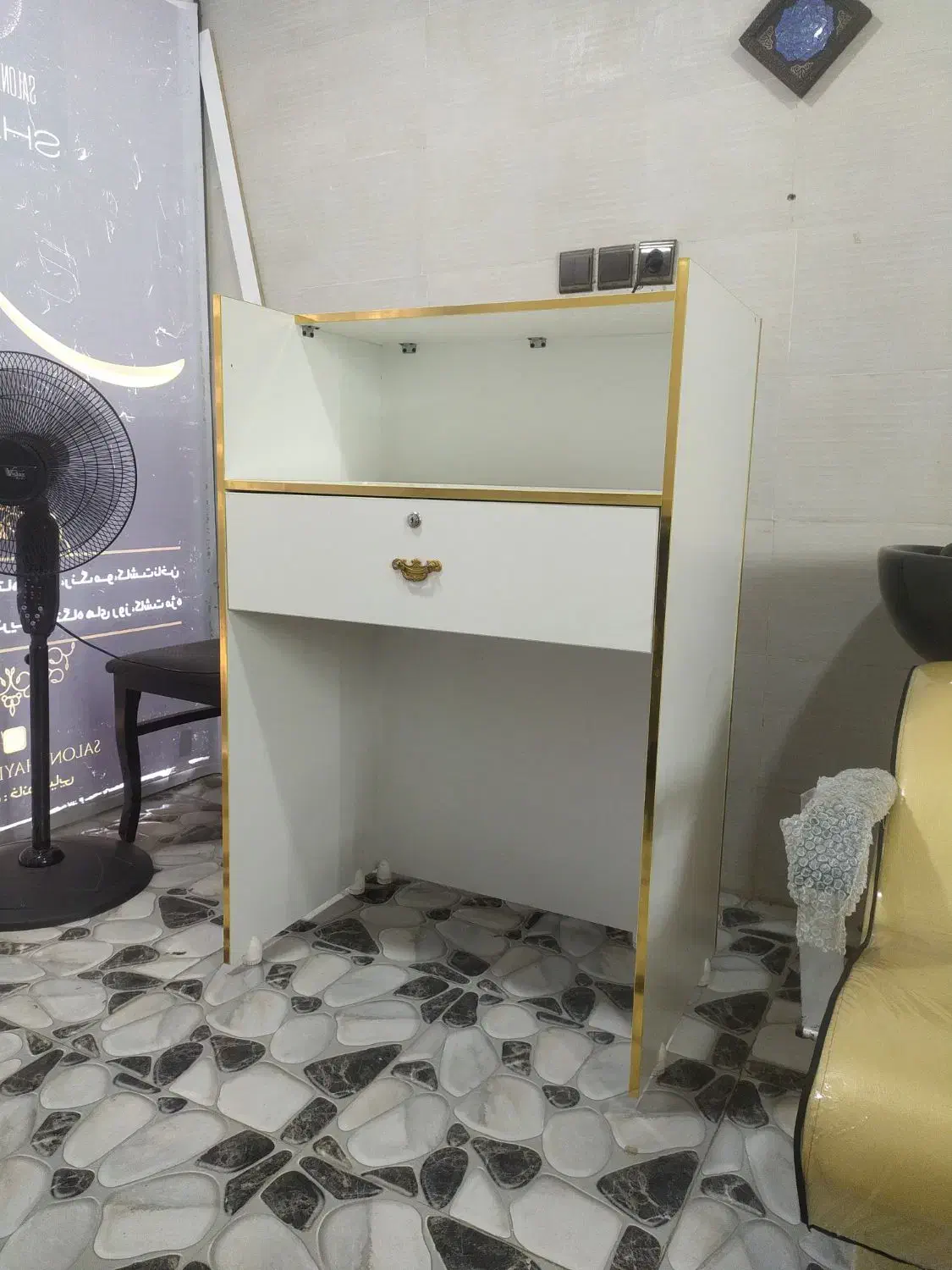 فروش لوازم ارایشگاه|آرایشگاه و سالن‌های زیبایی|دورود, |دیوار