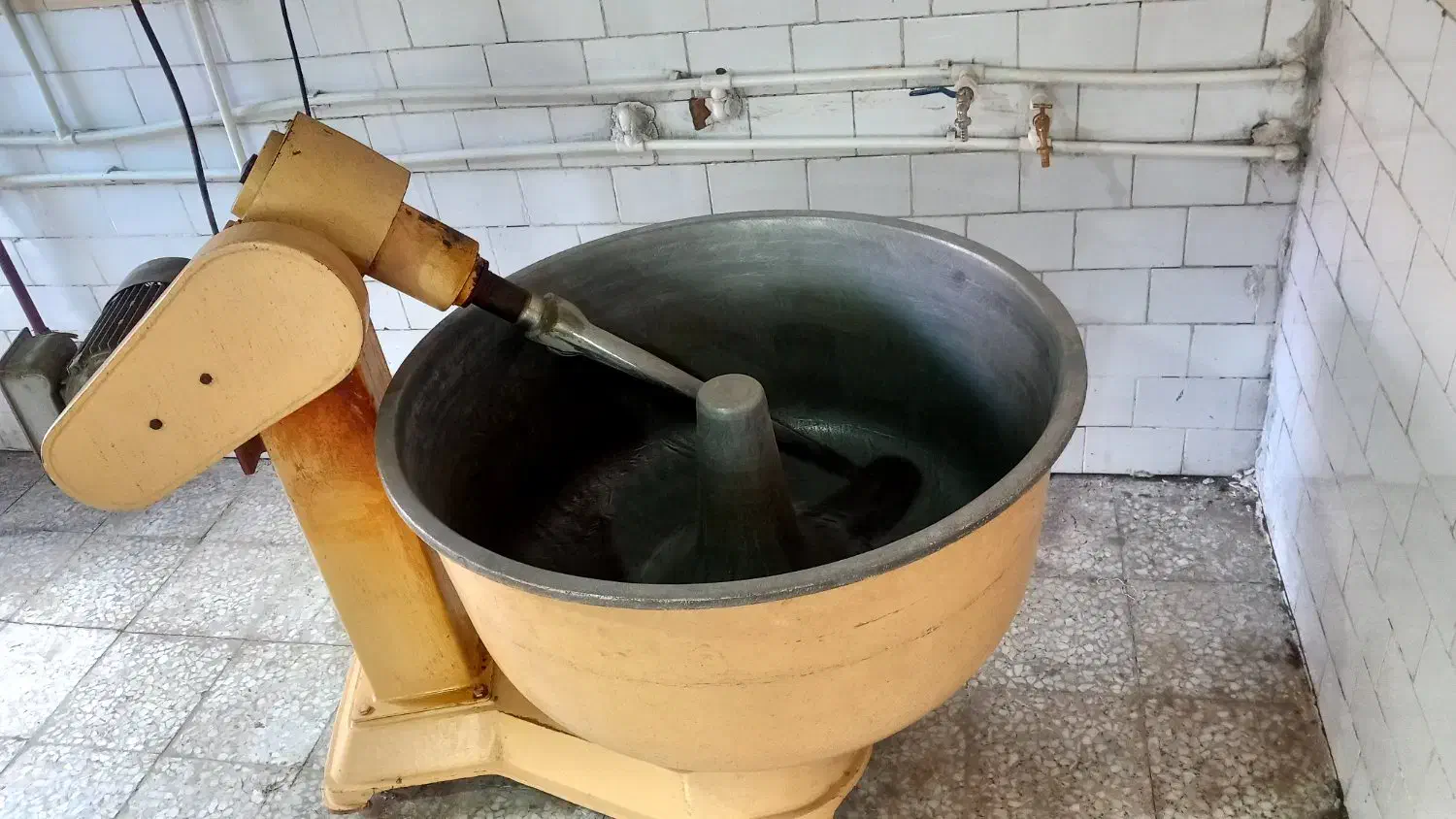 خمیر گیر چودان120کیلویی و وردنه|ماشینآلات صنعتی|رضوانشهر, |دیوار