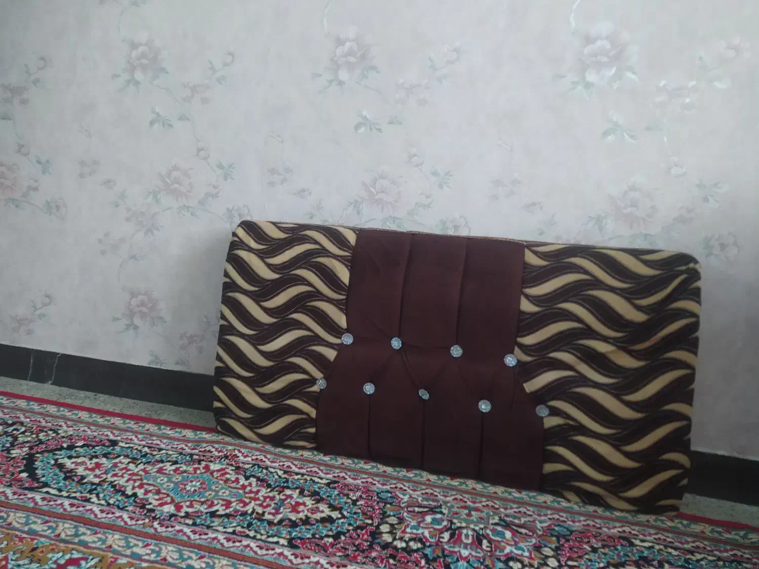 پشتی|پشتی|کوهدشت, |دیوار