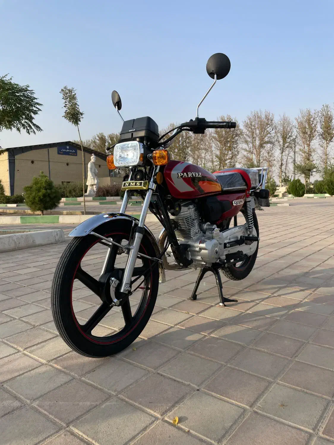 پرواز|موتورسیکلت|قرچک, میرزائی شمالی|دیوار