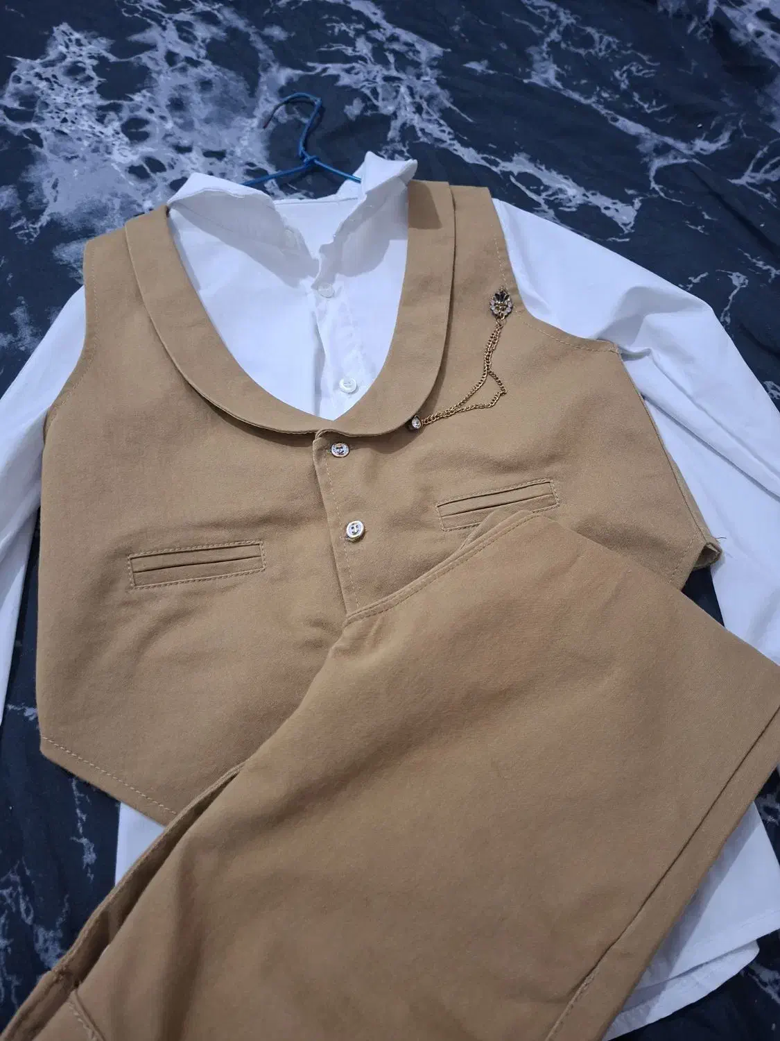 فروشی|کفش و لباس بچه|جم, |دیوار