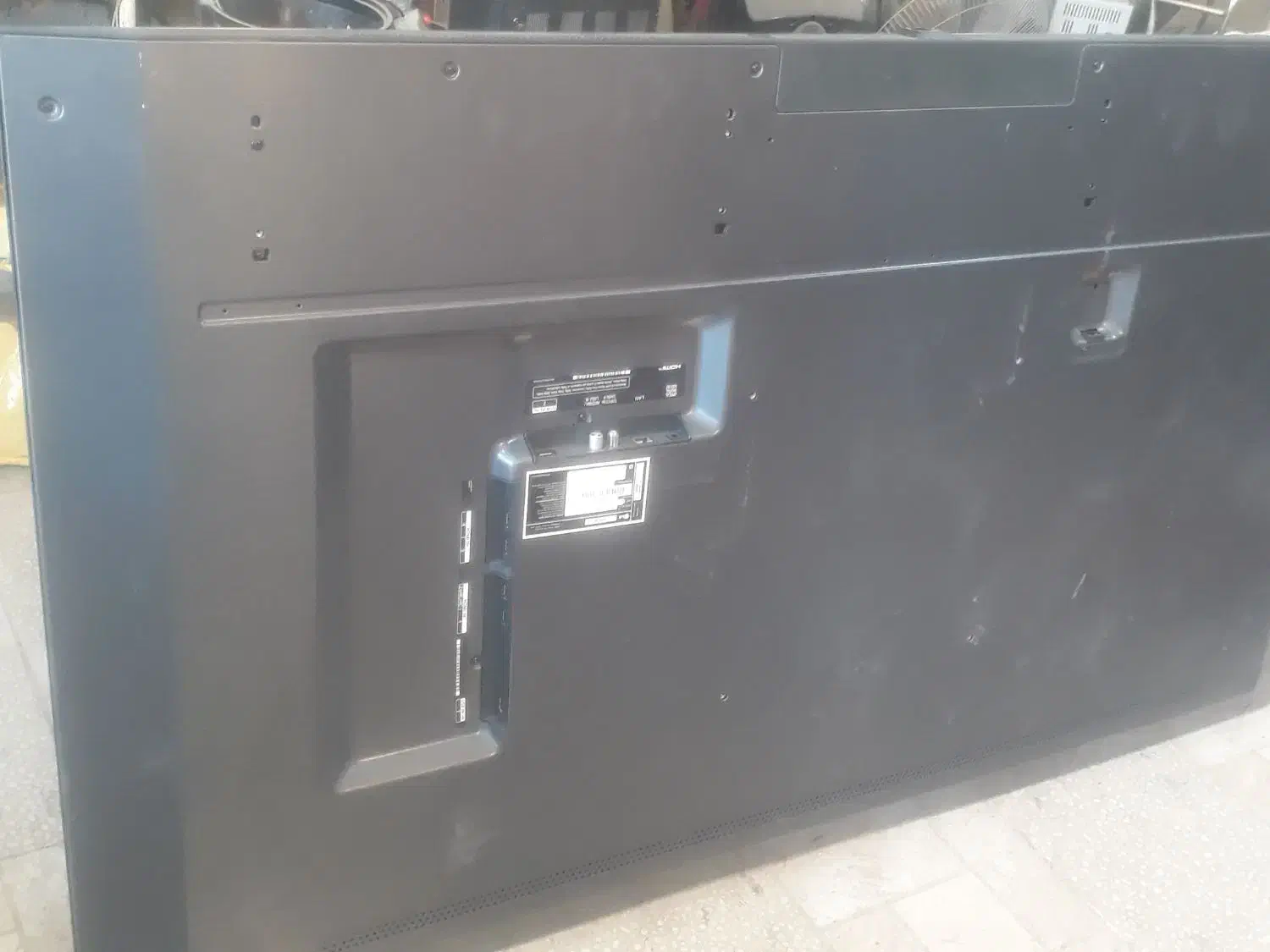 فروش یک عدد تلوزیون LED اینج75 ضربه خورده|تلویزیون و پروژکتور|خرم‌آباد, |دیوار