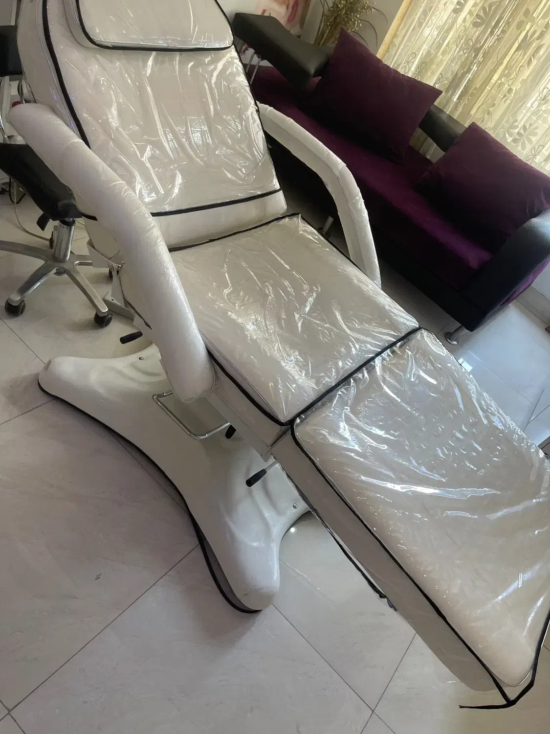 میز مدیریت و صندلی میکاپ تخت شو|آرایشگاه و سالن‌های زیبایی|قائم‌شهر, |دیوار