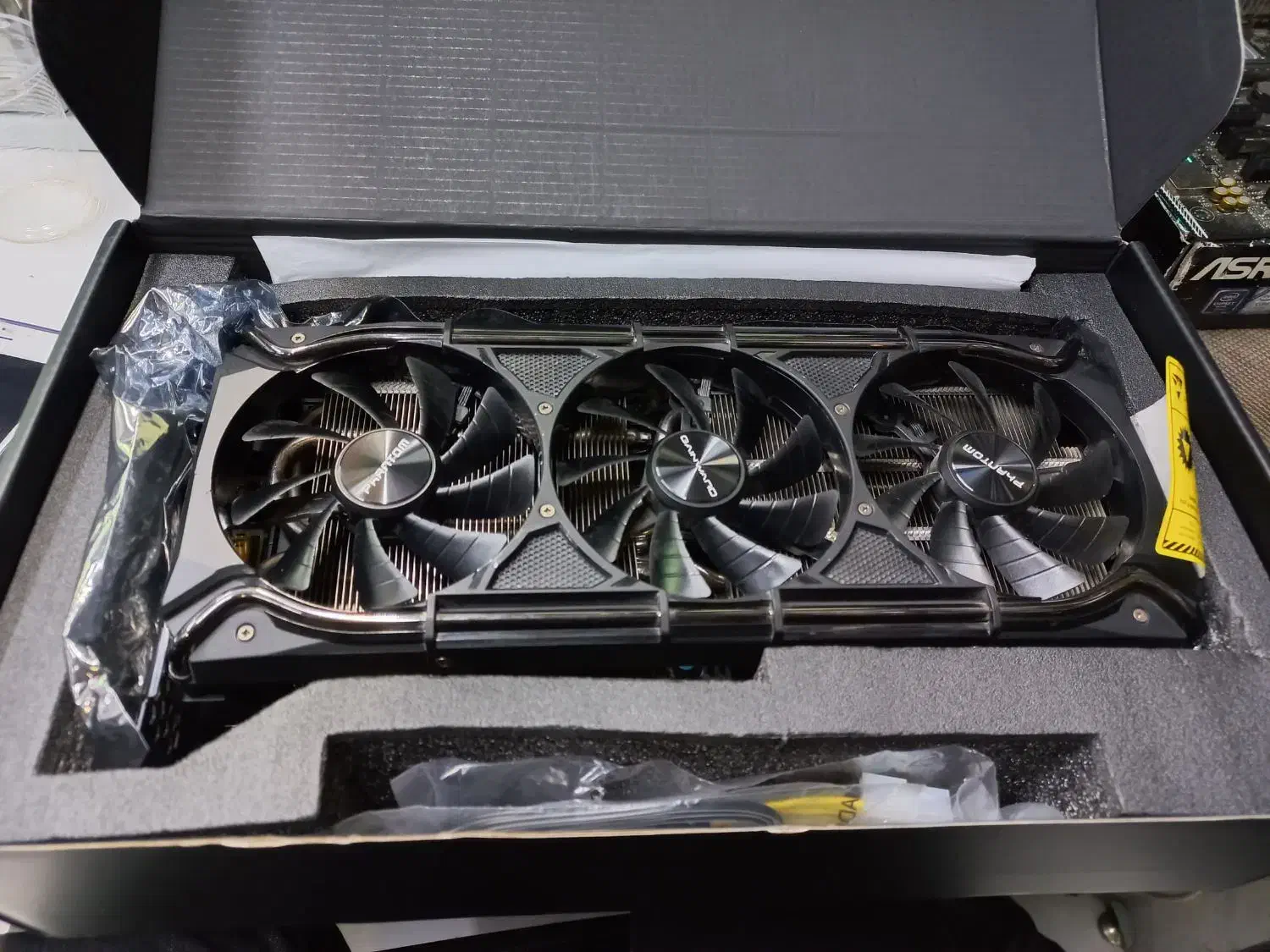 کارت گرافیک Gainward RTX 3090 Phantom|قطعات و لوازم جانبی رایانه|تهران, میدان ولیعصر|دیوار