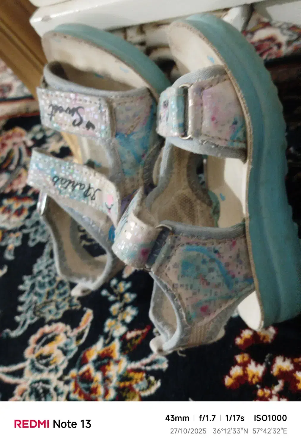 تعدادی کفش. زنانه و بچه گانع|کیف، کفش، کمربند|سبزوار, شرق کال عیدگاه|دیوار