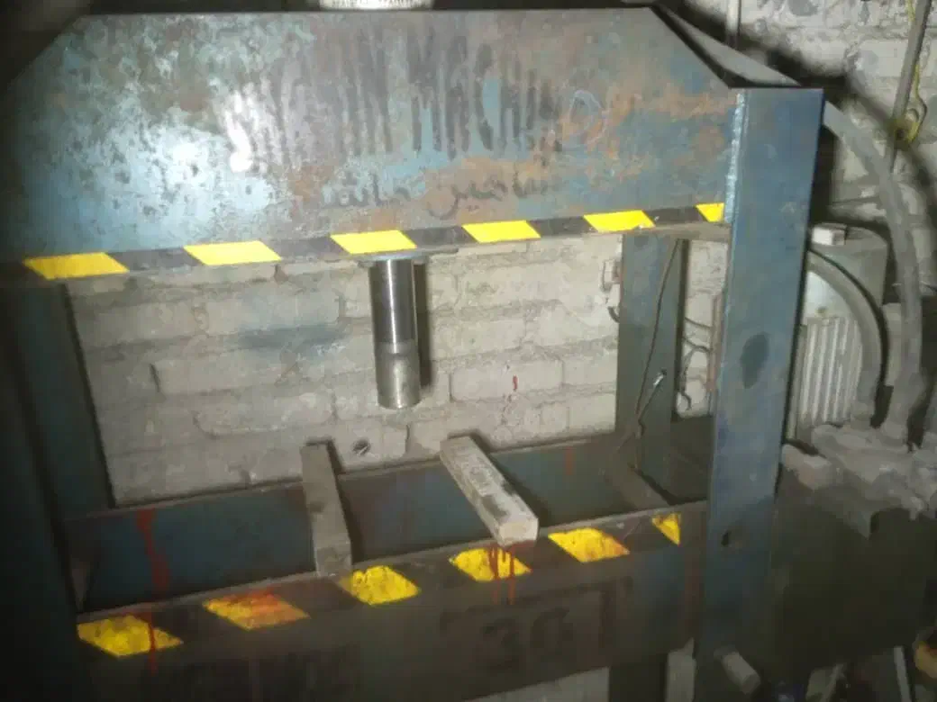 *پرس ۳۰ تن برقی*|ماشین‌آلات صنعتی|خمین, |دیوار