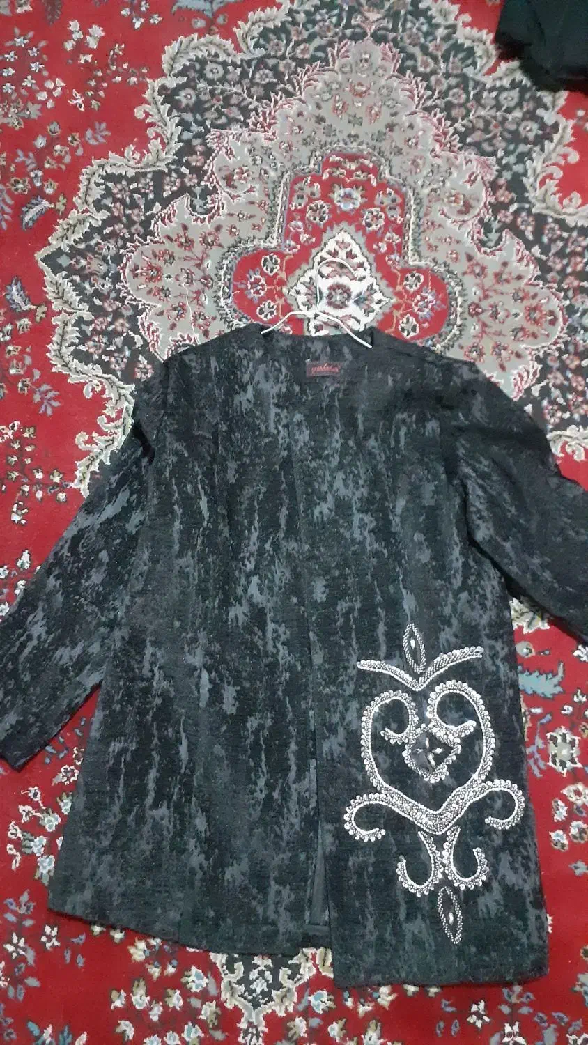 کت تک نگین کاری شده و بدون افتادن حتی یک نگین .|حراج|تهران, افسریه شمالی|دیوار