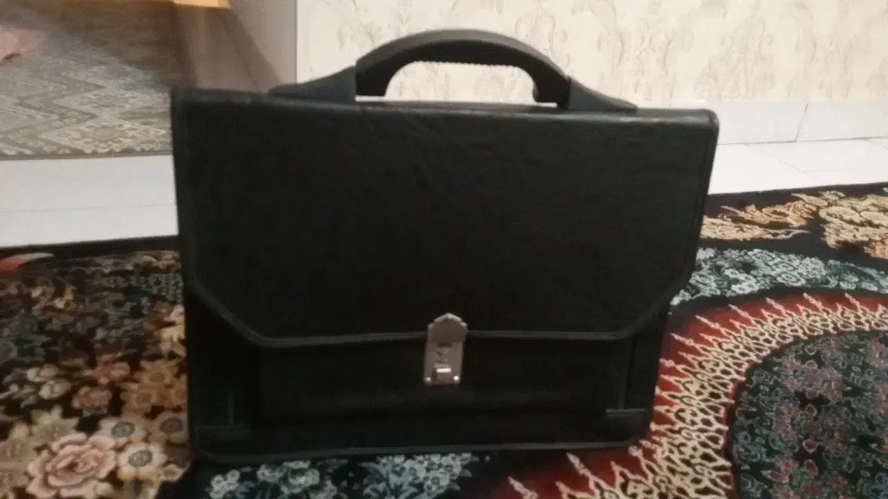 کیف اداری مردانه|کیف، کفش، کمربند|رشت, رودبارتان|دیوار