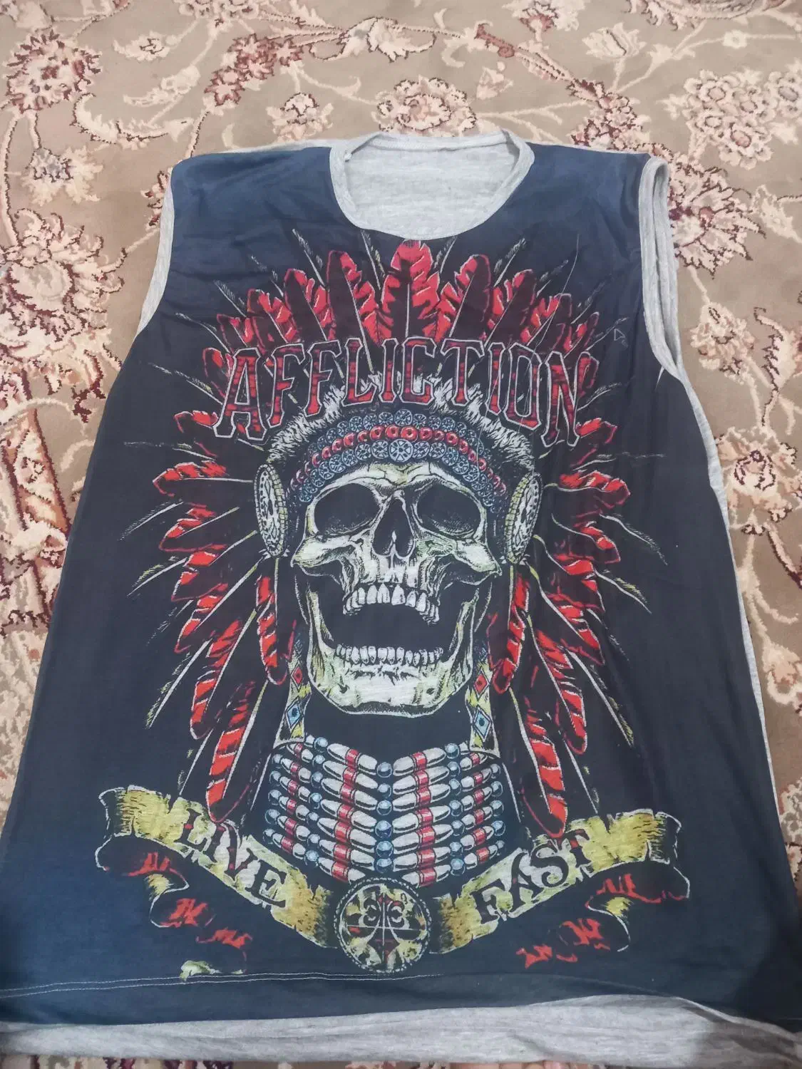 آستین حلقه ای|لباس|ساوه, |دیوار