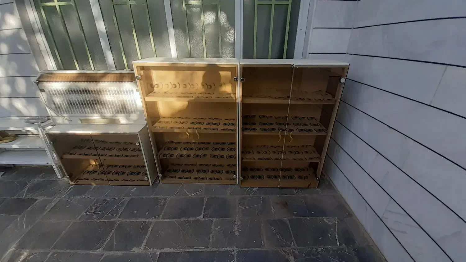 کابینت فلزی درب شیشه ای با هود|آب‌چکان و نظم‌دهنده ظروف|الیگودرز, |دیوار