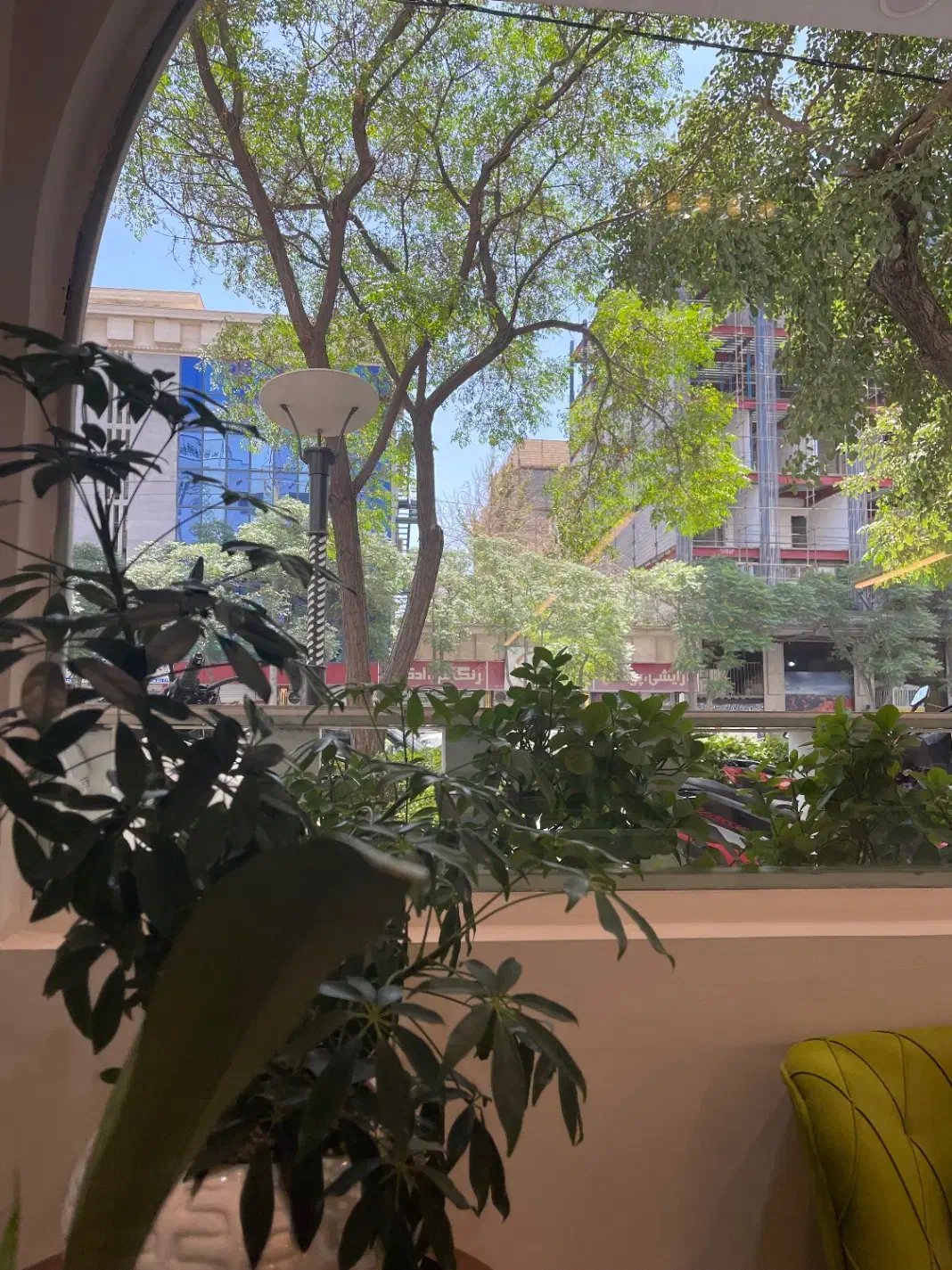 اجاره مغازه حاشیه آبکوه ۹۰متر تجاری دائم|اجارهٔ مغازه و غرفه|مشهد, سناباد|دیوار