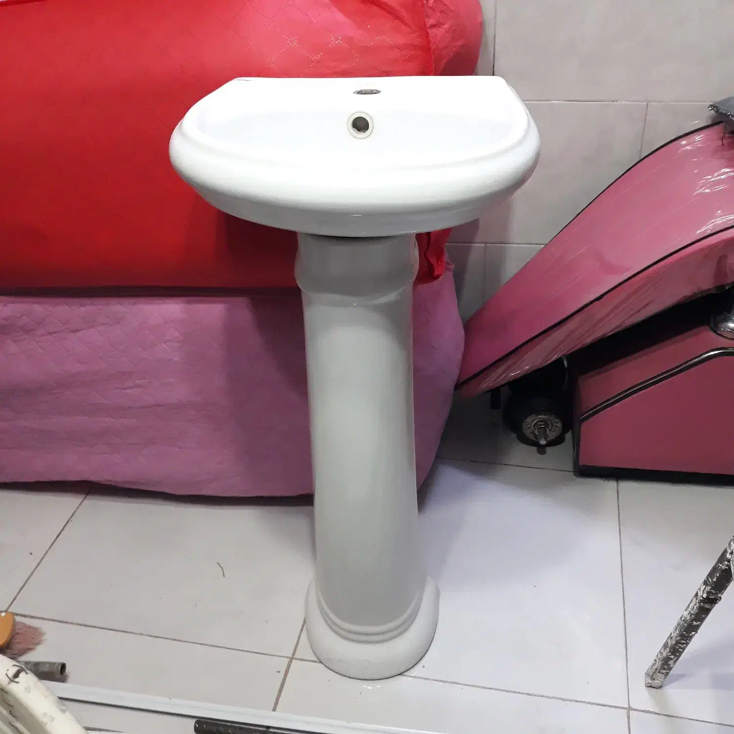 روشویی سرامیکی سفید|لوازم سرویس بهداشتی|محمدشهر, محمدشهر|دیوار