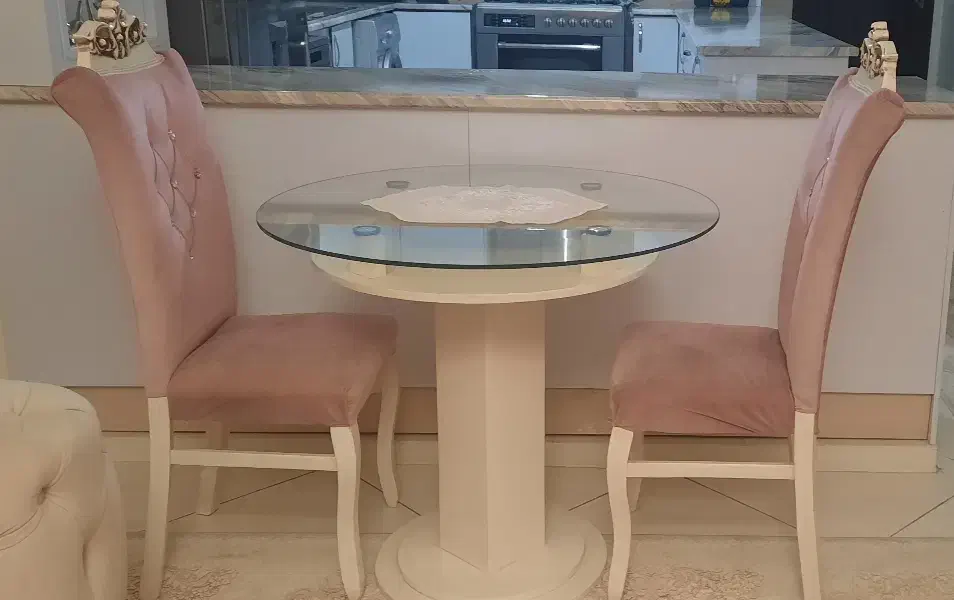 میز ناهارخوری گرد دونفره|میز و صندلی غذاخوری|فردیس, منظریه|دیوار