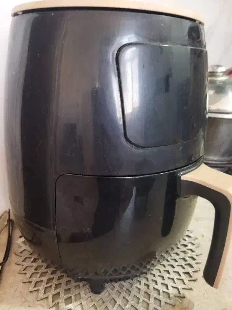 سرخ کن برقی کاملا نو|اجاق گاز و لوازم برقی پختوپز|شیراز, قلعه نو|دیوار