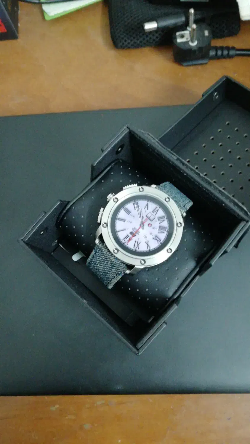 ساعت هوشمند دیزل|لوازم جانبی موبایل و تبلت|قم, زاویه|دیوار