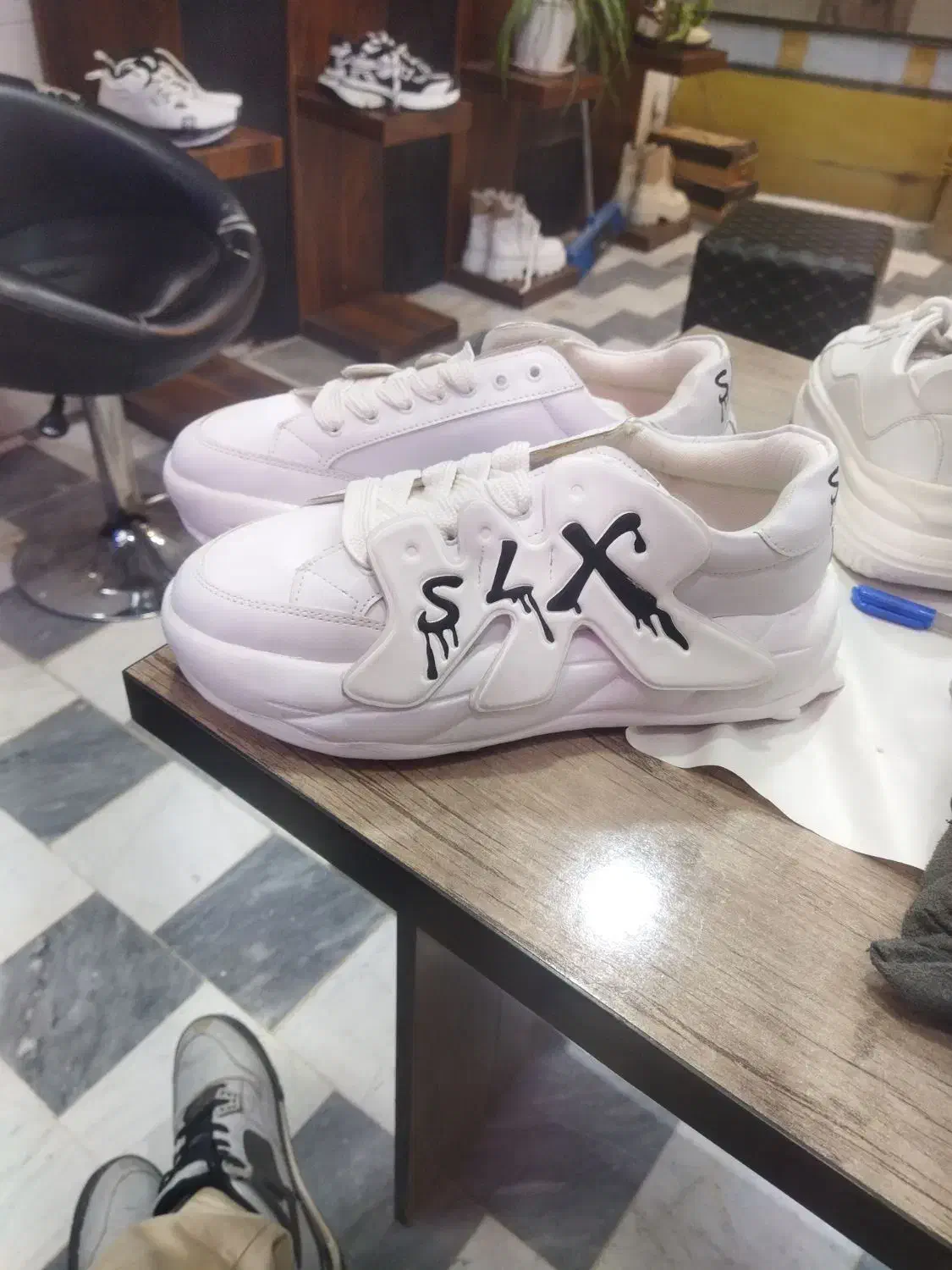 کتونیslxسایز41و44|کیف، کفش، کمربند|خمین, |دیوار