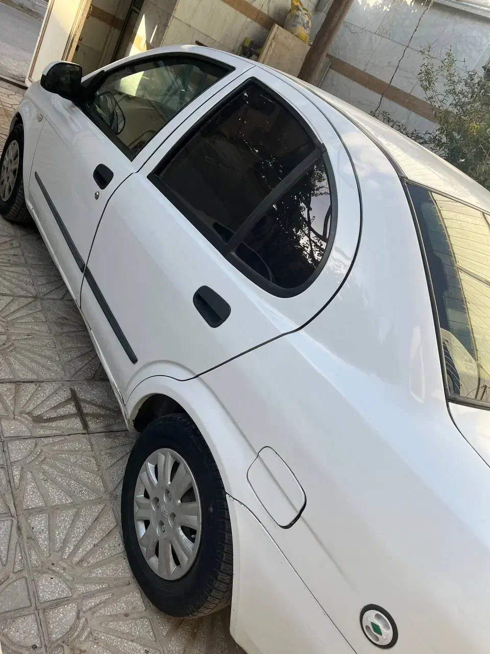 تیبا سفید دوگانه دست کم کار بی رنگ مدل ۹۶|خودرو سواری و وانت|کرمانشاه, |دیوار