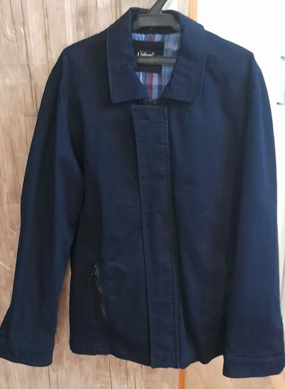 کاپشن|لباس|اردبیل, |دیوار