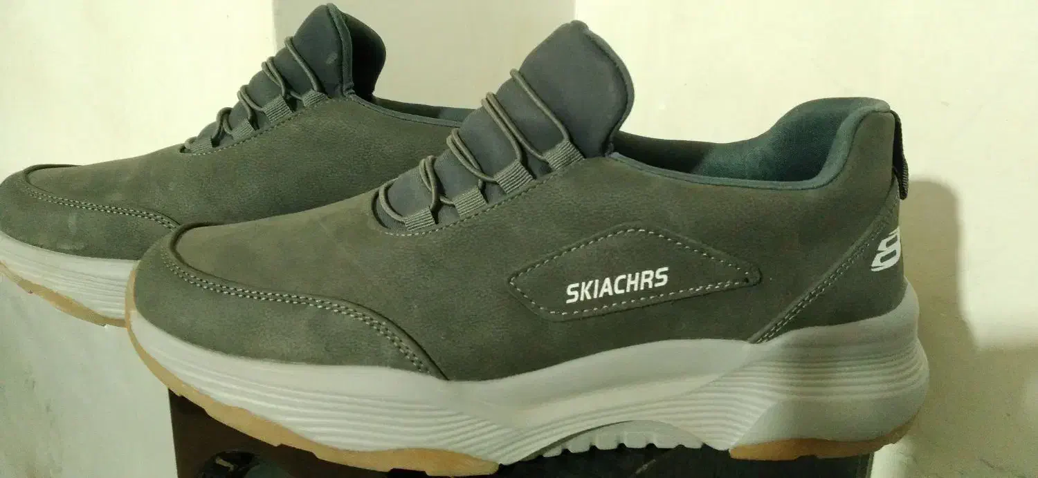 یه جفت کفش اسپرت خارجی|کیف، کفش، کمربند|زابل, |دیوار