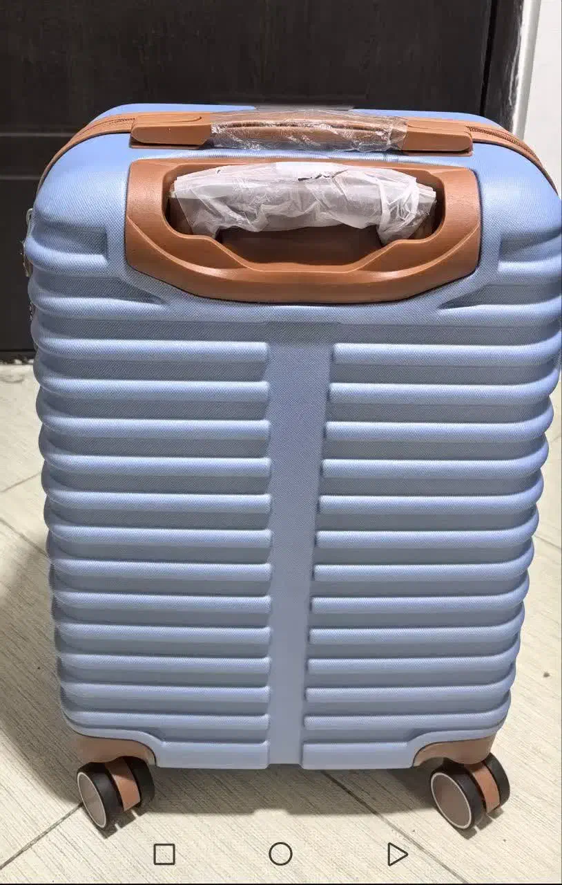 چمدان مسافرتی|کیف، کفش، کمربند|بروجرد, |دیوار