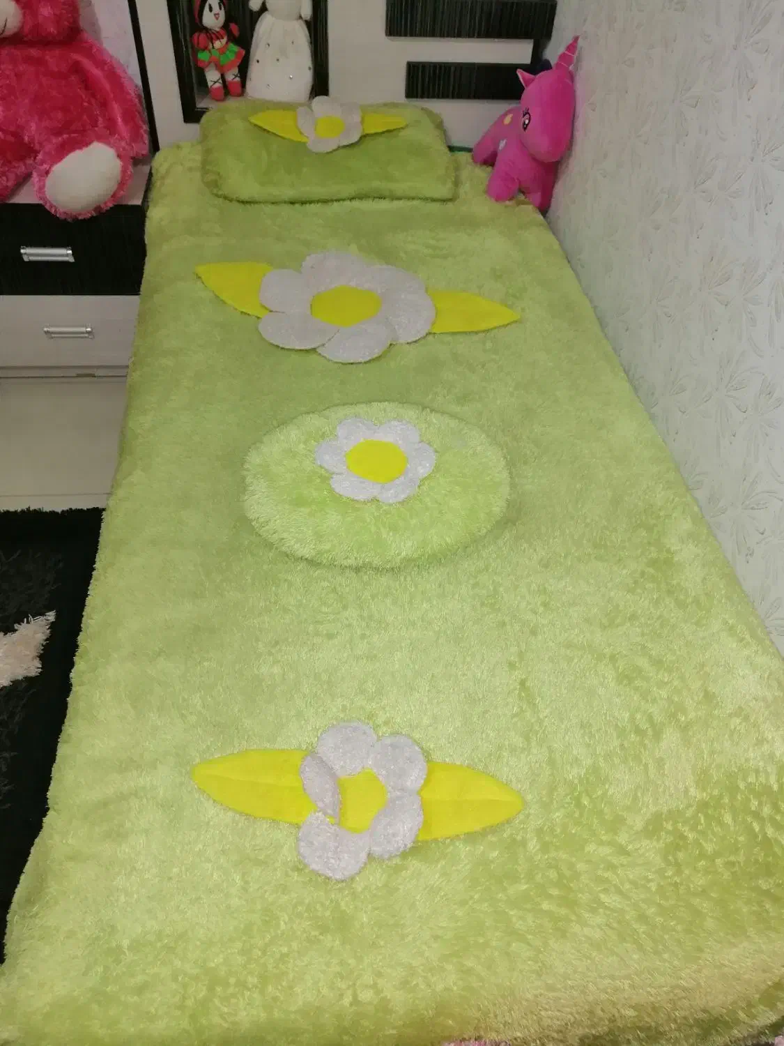 روتختی سالم درحدنو وفرش کارکرده شگی بسیارسالم|سرویس روتختی|اصفهان, ملک‌شهر|دیوار