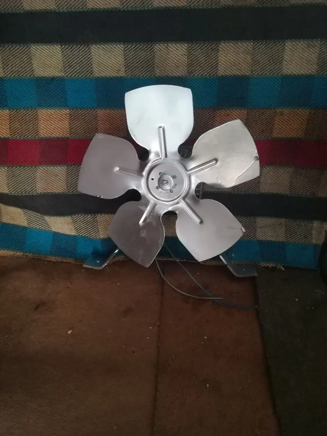 فن ا|پنکه و تصفیه‌کنندهٔ هوا|شیراز, فرگاز|دیوار