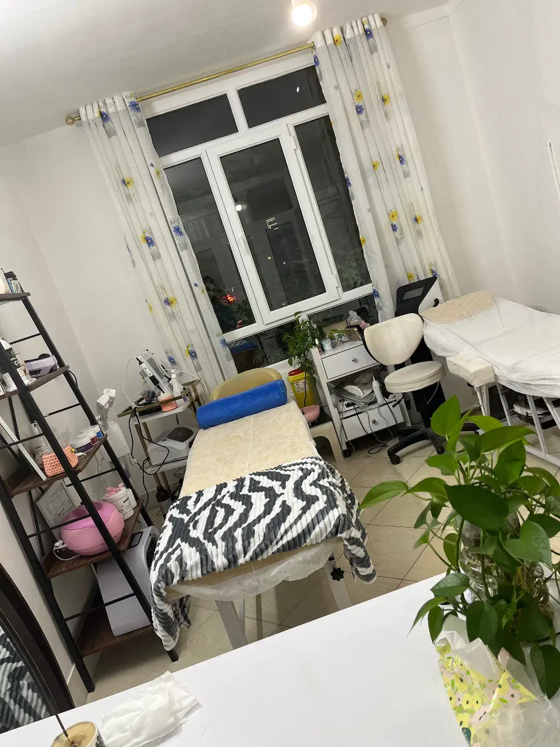 لیزر موهای بدن تضمینی|خدمات آرایشگری و زیبایی|شاهرود, |دیوار