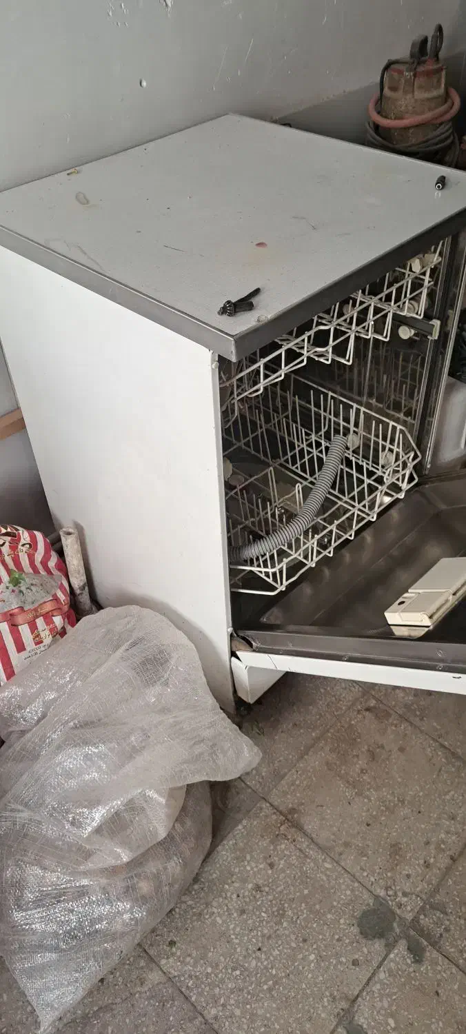 ماشین ظرفشویی|ماشین ظرفشویی|یزد, |دیوار