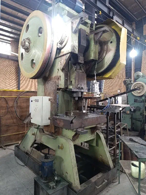 پرس ضربه ای 160تن|ماشینآلات صنعتی|رباطکریم, شهرک صنعتی زوارهای|دیوار