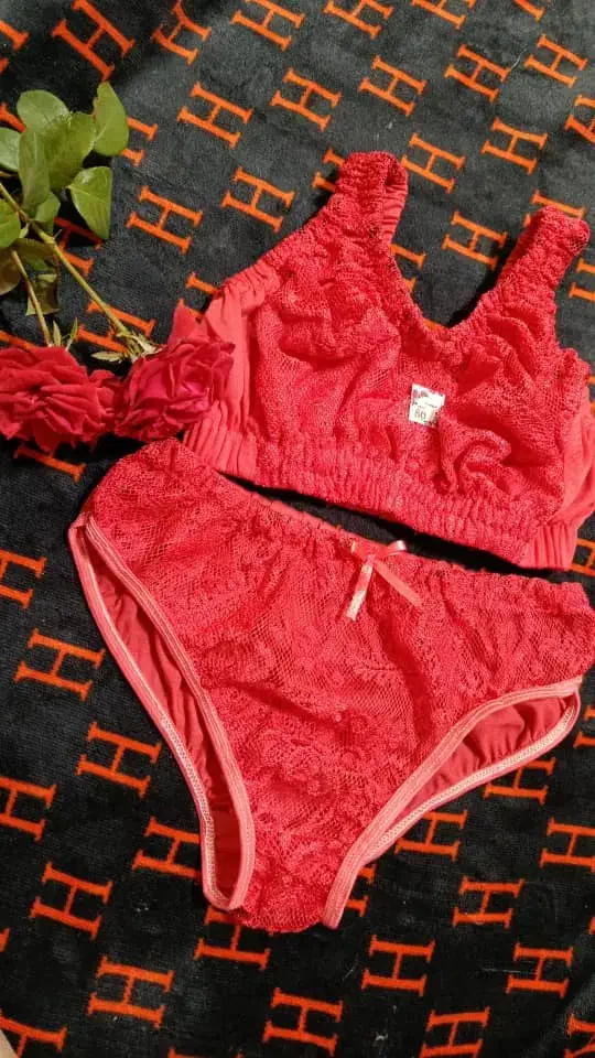 لباس زیر|لباس|صدرا-فارس, فاز ۱|دیوار