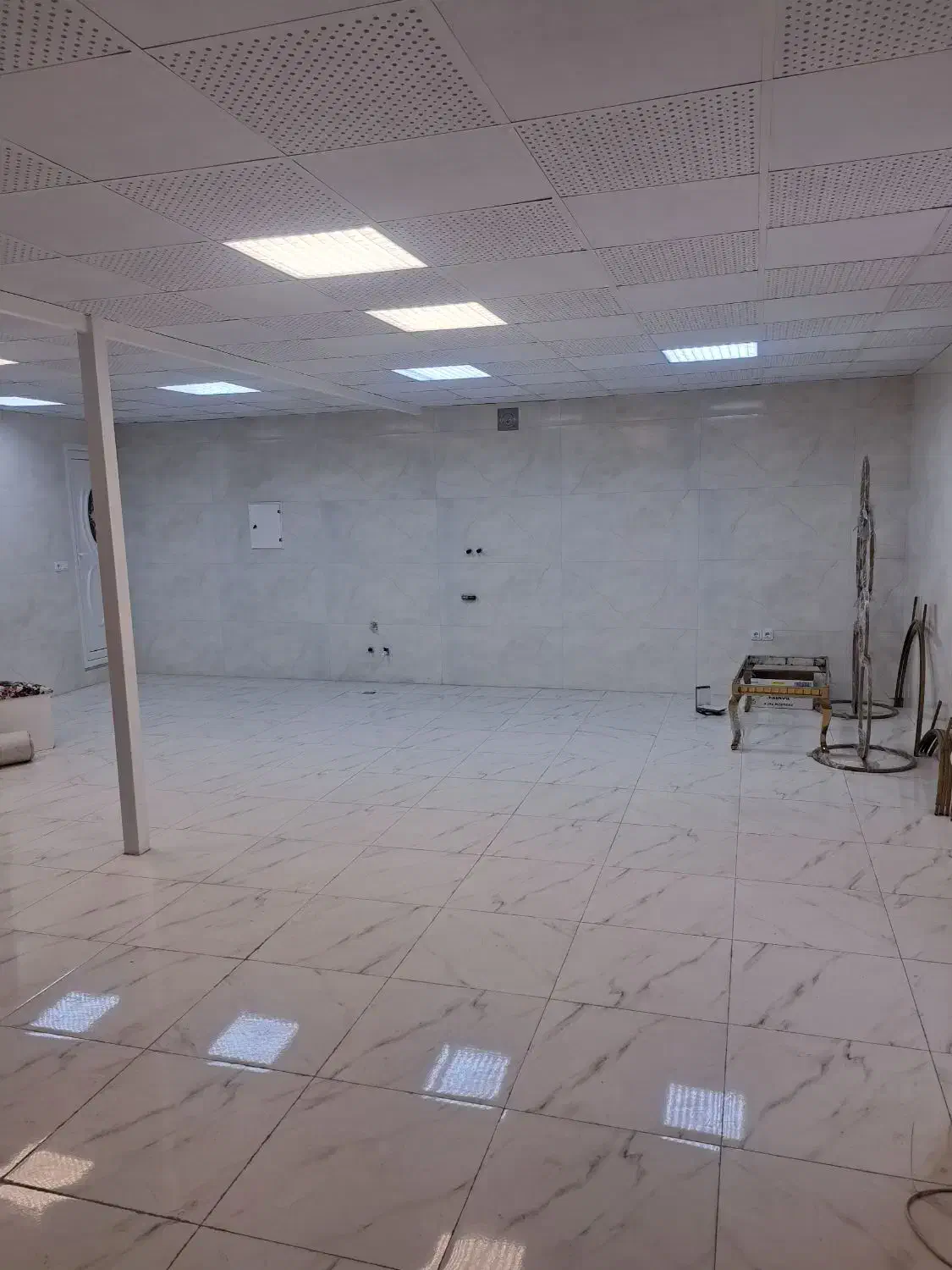 اجاره سالن ۹۵ متری|اجارهٔ دفتر کار، اتاق اداری، مطب|اردبیل, |دیوار