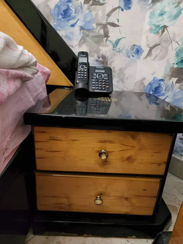 تخت دو نفره با میز توالت و آینه|تخت و سرویس خواب|تهران, امام حسین|دیوار