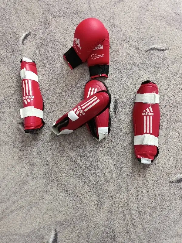 کاراته نو|تجهیزات ورزشی|آشخانه, |دیوار