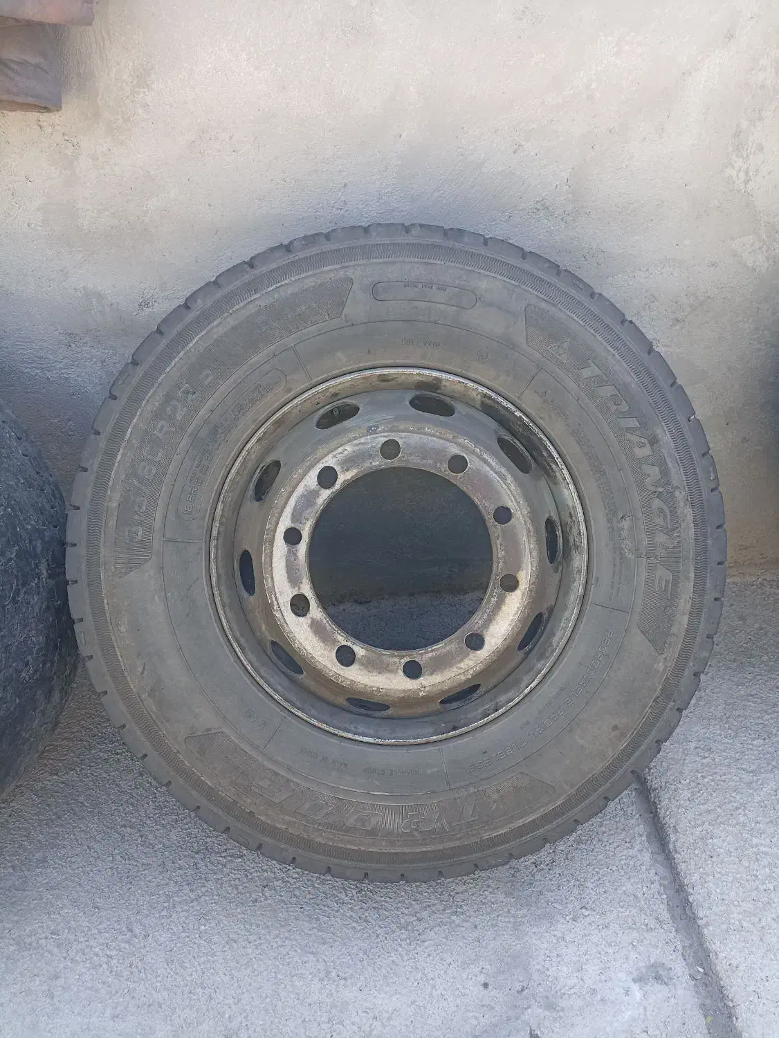 لاستیک تریلی|قطعات یدکی و لوازم جانبی|تربت جام, حافظ|دیوار