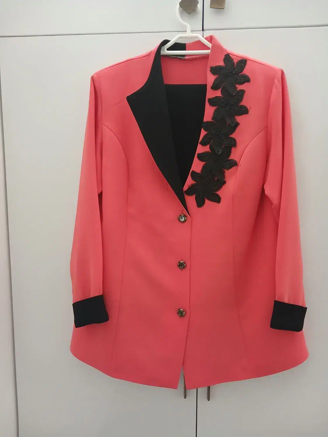 کت شلوار کرپ جنس خوب نونو سایز۴۴و۴۶قیمت ۱۹۰۰|لباس|بیرجند, |دیوار