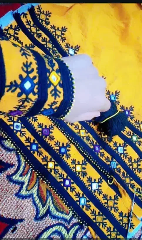 حیاطی تک دامن و دوخت لباس بلوچی دوزی پذیرفته میشود|لباس|سراوان, |دیوار