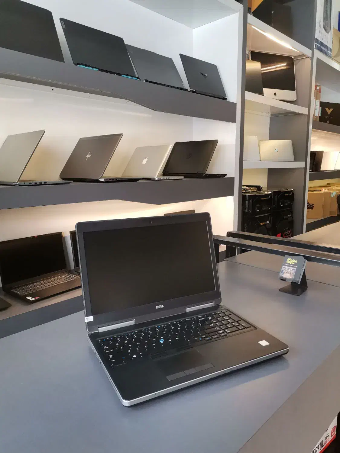 دل Precision 7520 i7 با16Gرم و4گیگ گرافیک رندرینگ|رایانه همراه|یزد, |دیوار