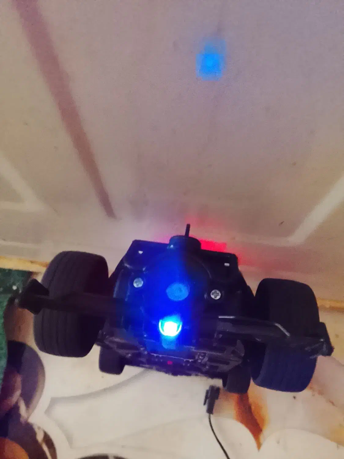 این ماشین پاک و تمیز جفت یک باند سالم|اسباببازی|باغ ملک, |دیوار